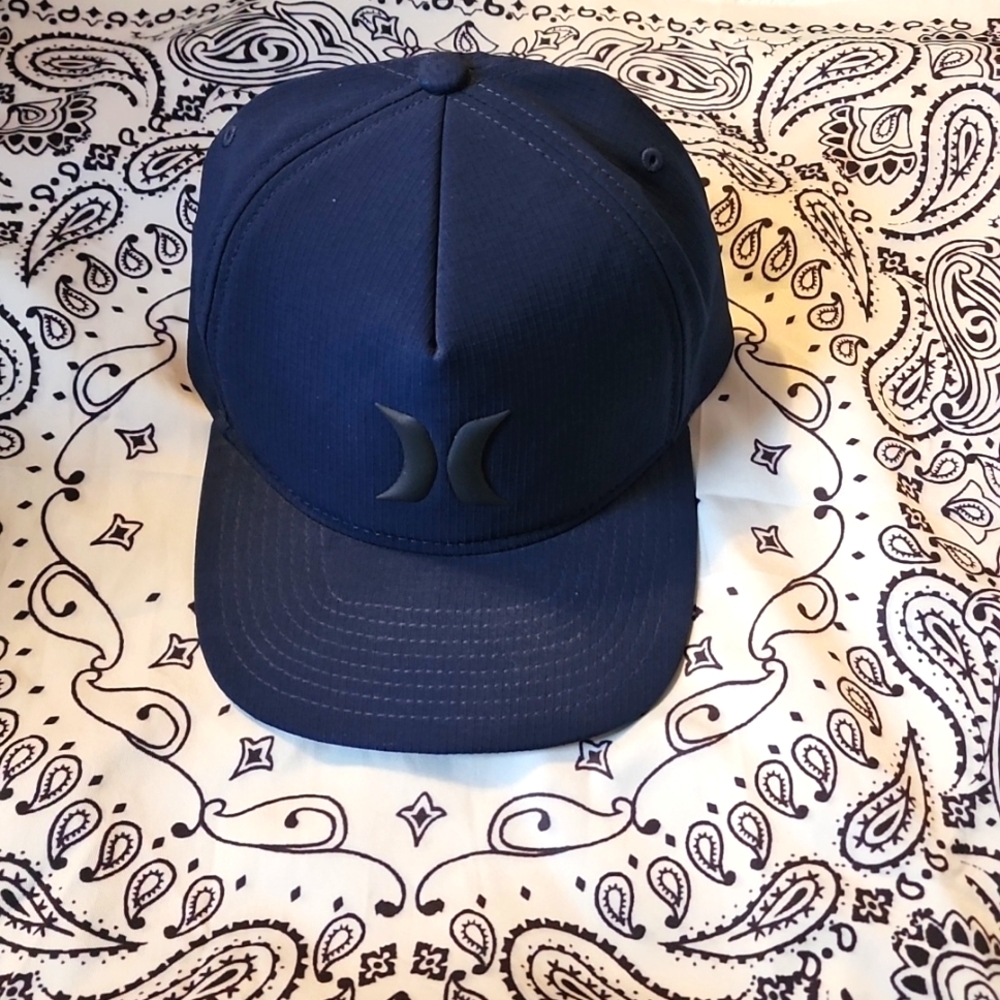 HURLEY NIKE DRI - FIT HAT